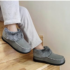 Vonmay slipper style ankle boot. Size 9 New.